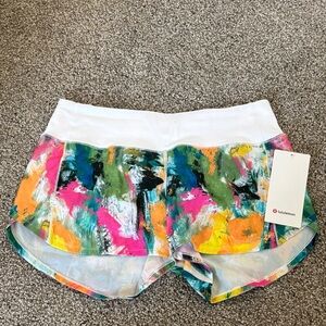 Lululemon Speed Up MR Short 4” shorts (size 8!)